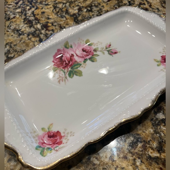 Royal Albert Bone China Set - Picture 4 of 9